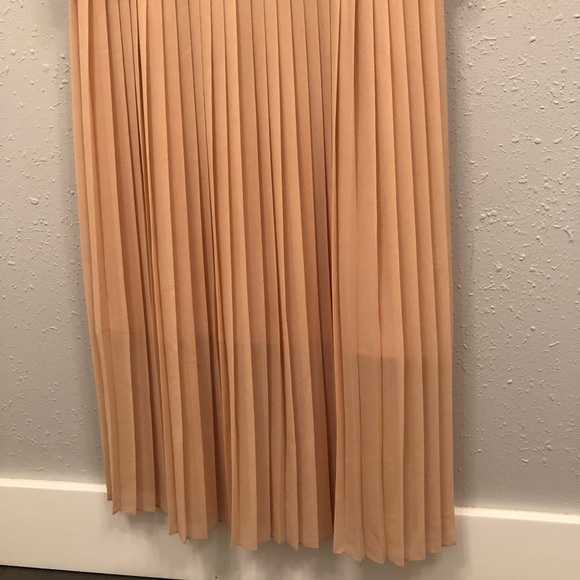 ZARA Dress - Picture 3 of 7